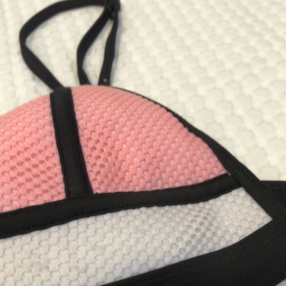 Triangl Bikini top - Picture 3 of 3